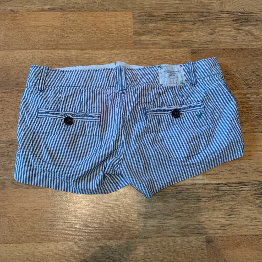 Shorts - Picture 2 of 4